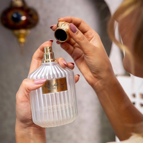 Ard Al Zaafaran I Am the Queen 100 ml – vedere în mână